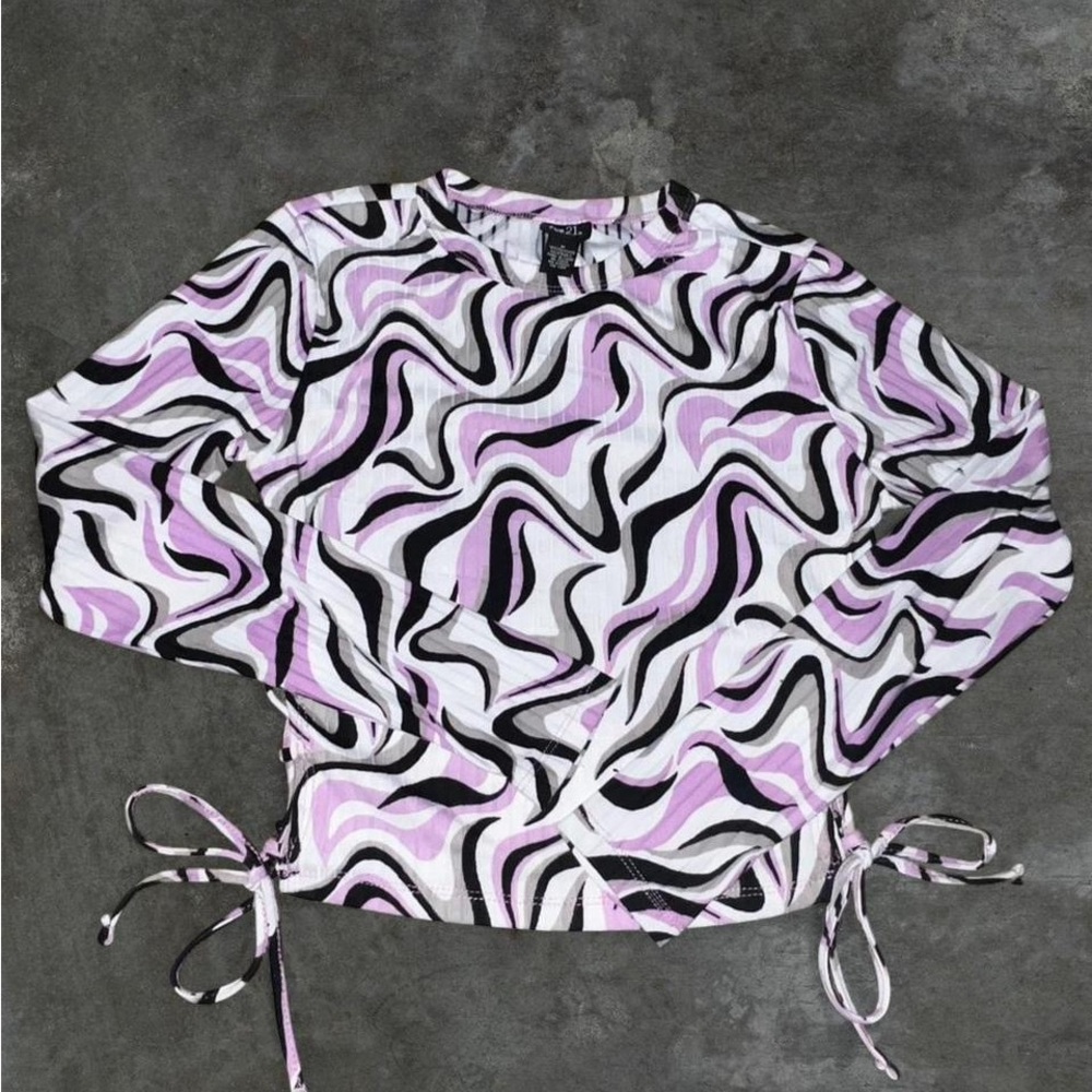 Rue21 Women's Long Sleeve Swirl Top - Black, White, and Purple